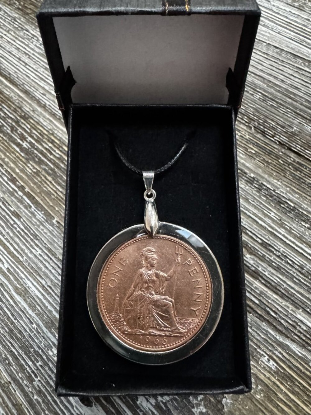 1966 English 1 Penny Coin Pendant, Artisan Vintage Coin Resin Necklace - Picture 5 of 11